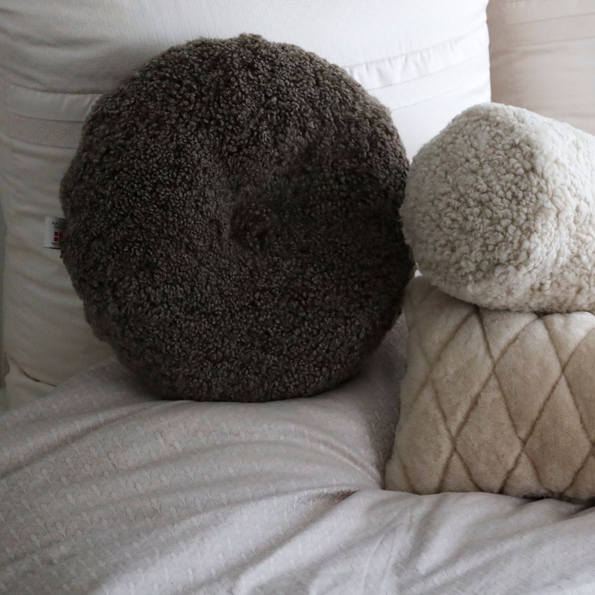 Lampaannahkainen tyyny | Lyhytkarvainen | Uusi-Seelanti | Kaksipuolinen | D40 cm