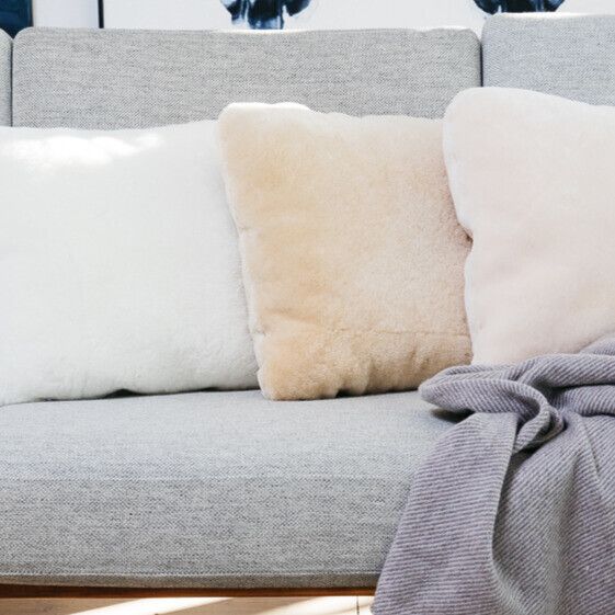 Lampaannahkainen tyyny | Mokasiini | Kaksipuolinen | 40x40 cm