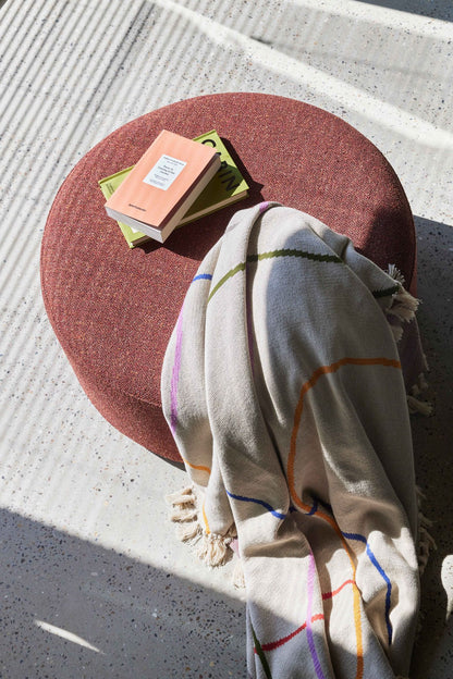 Hübsch Marshmellow puf iso punainen