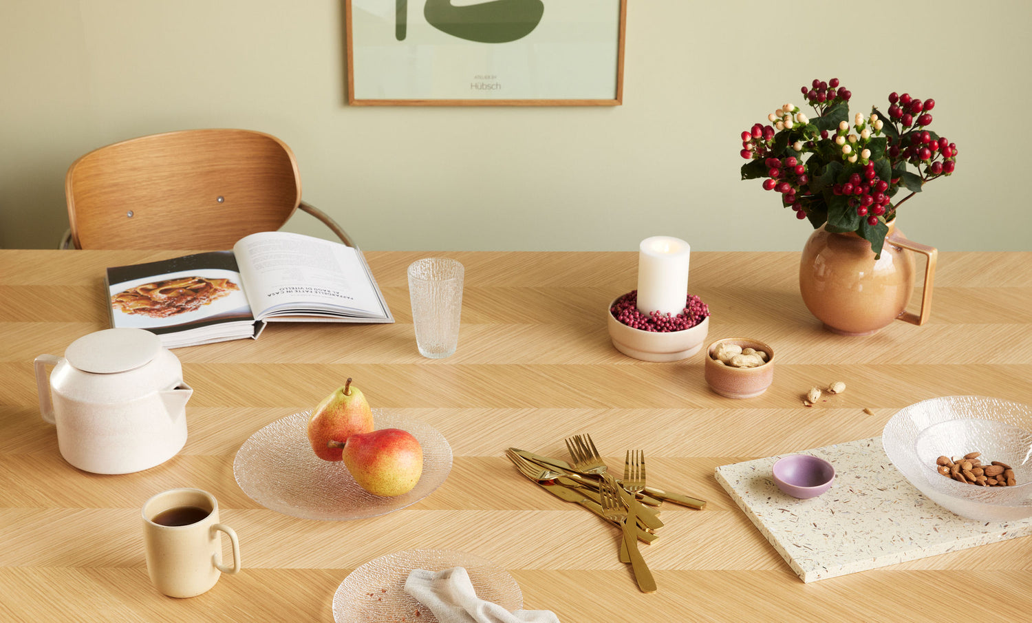 Hübsch Herringbone ruokapöytä suuri luonnonmukainen