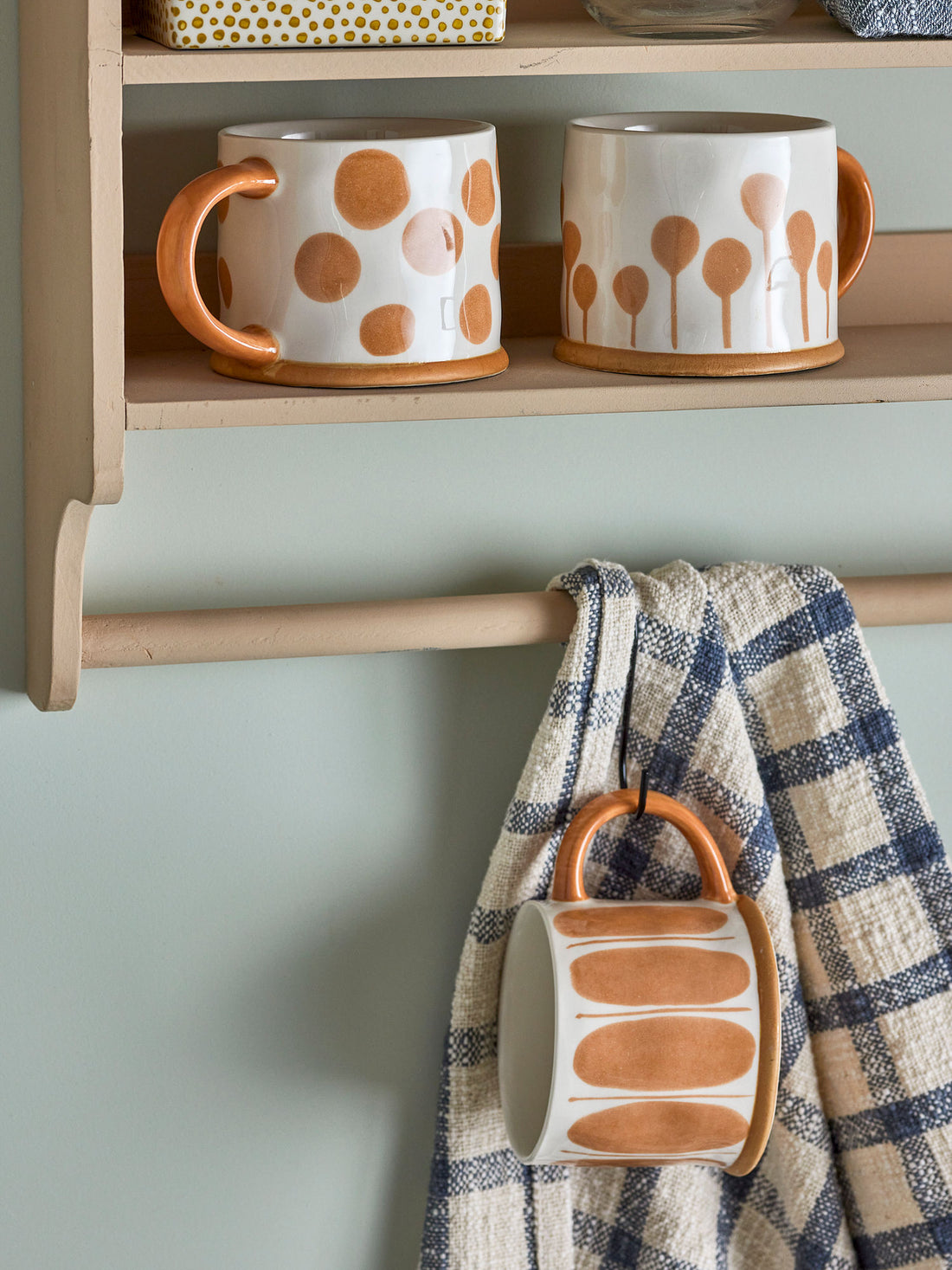 Luova kokoelma Linora Muss, Brown, Stoneward