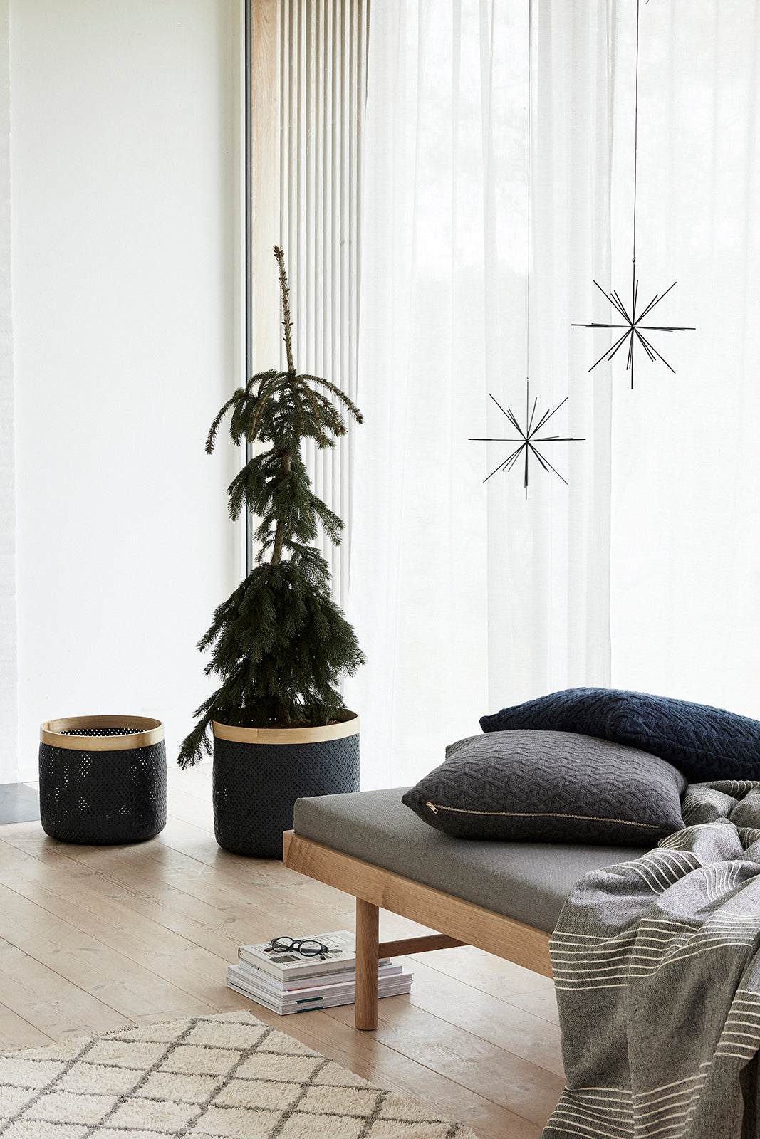 Strip Basket Black/Nature (2) - Ø34xH30, Ø40xH35cm