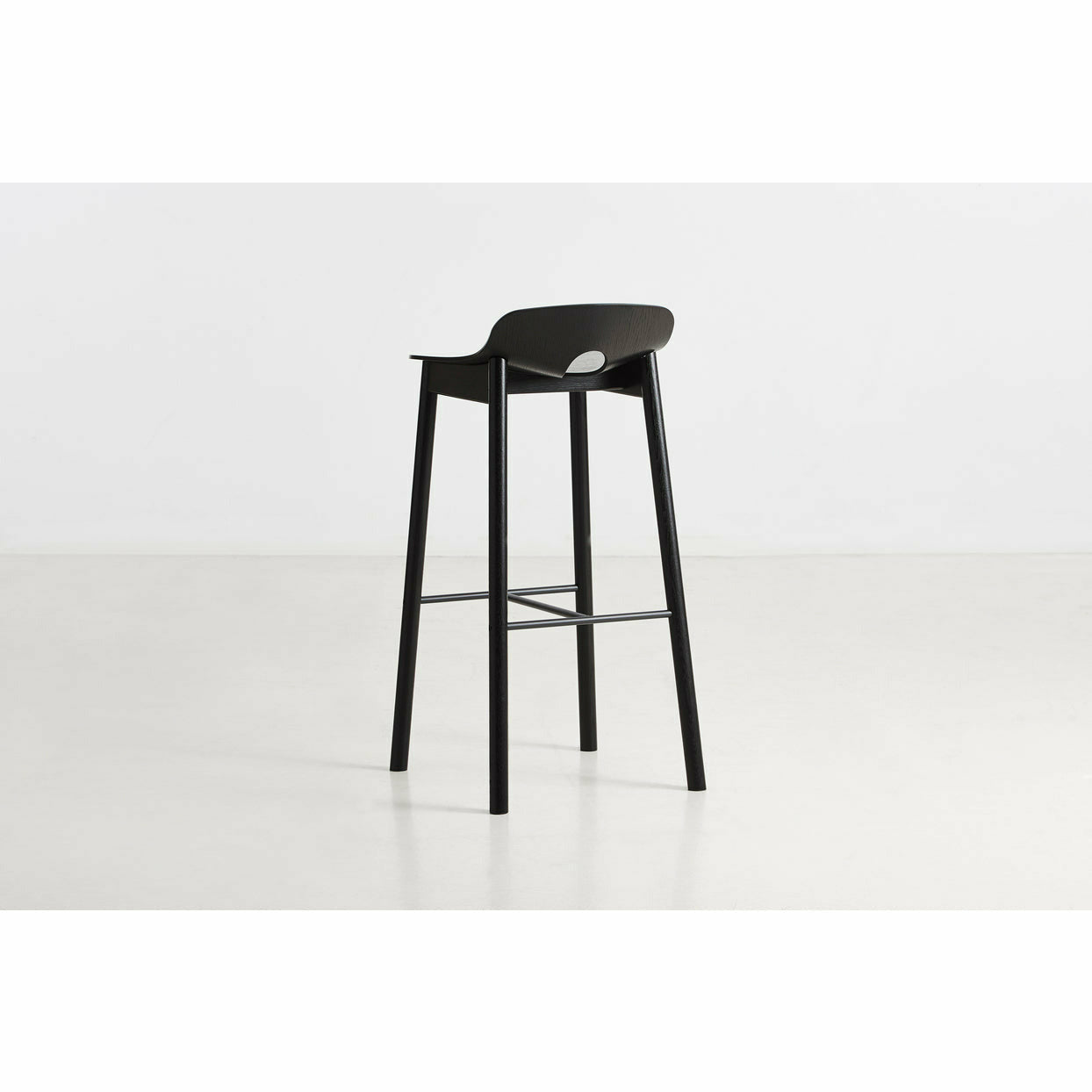 WOUD - Mono bar stool - Black - WOUD - DesignGaragen.dk