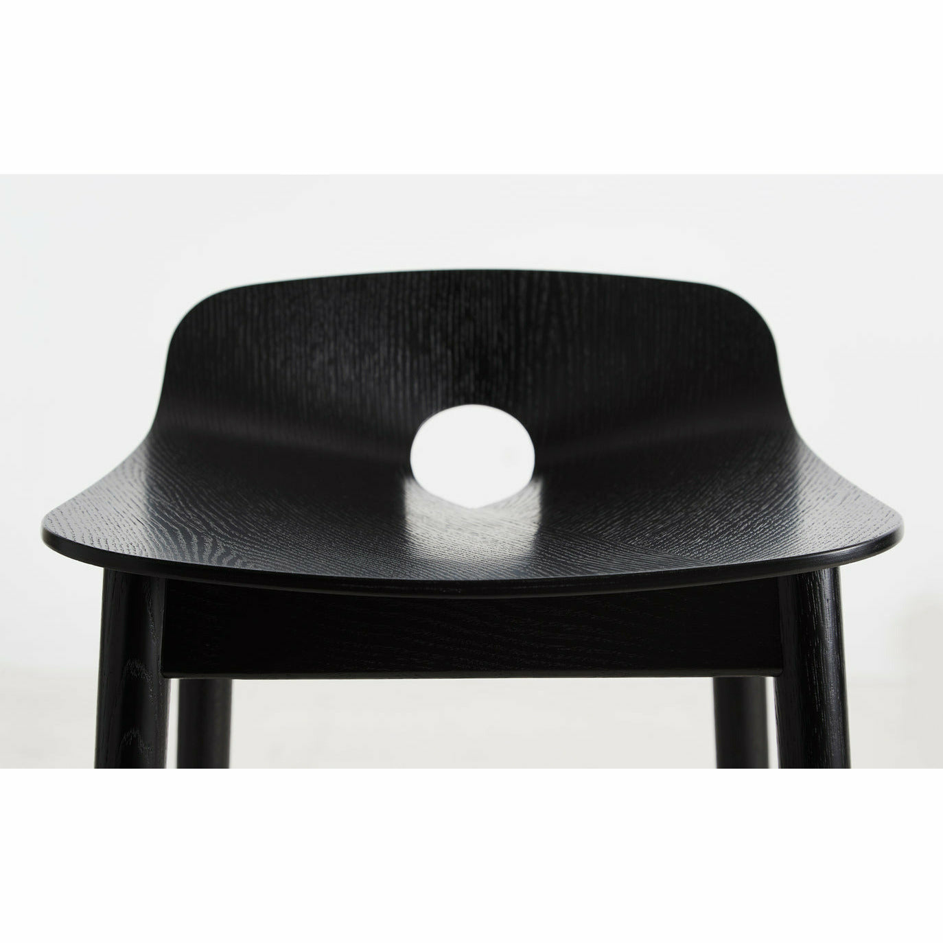 WOUD - Mono bar stool - Black - WOUD - DesignGaragen.dk