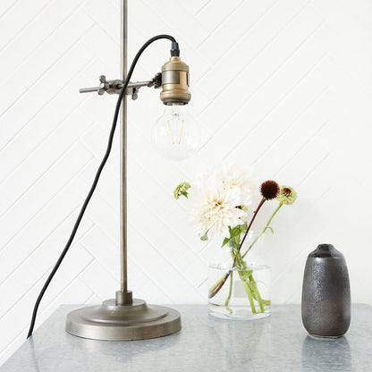 Talo -lääkäri - LED -päärynä, selkeä sisustus - L: 10 cm, Dia: 8 cm