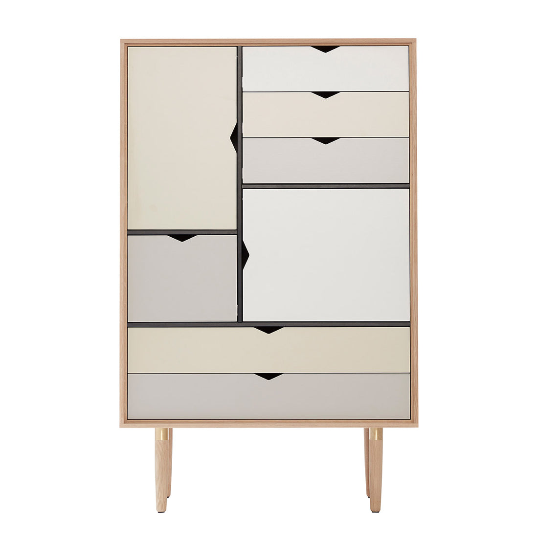 Andersen Furniture - S5 opbevaringsmøbel i eg/sæbe med flerfarvet front - B83xD43xH132 cm - Andersen Furniture - DesignGaragen.dk
