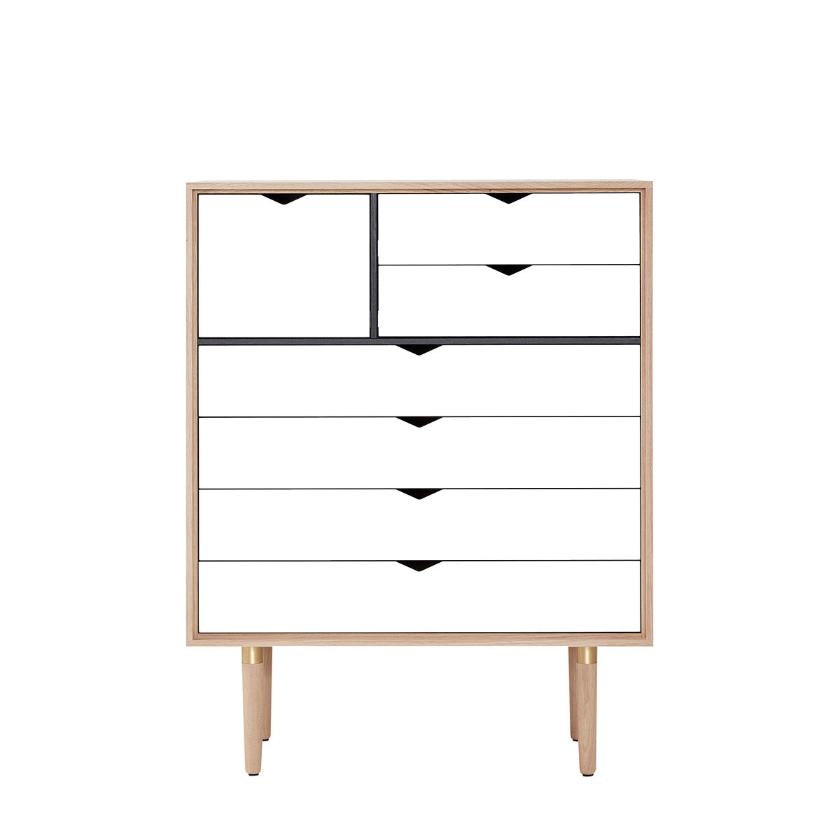 Andersen Furniture - S8 kommode i eg/sæbe med hvide fronter - B83xD43xH107 cm - Andersen Furniture - DesignGaragen.dk