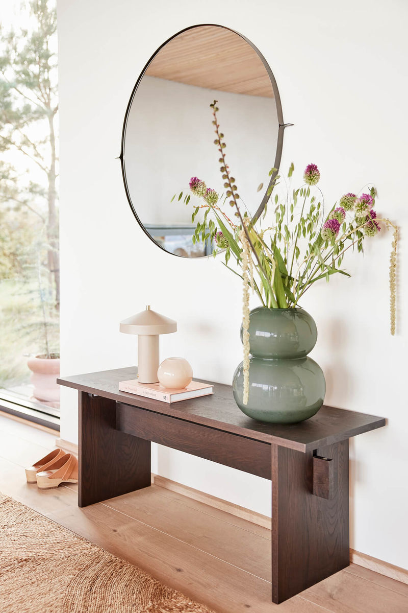 Oyoy Living Hatto -pöytävalaisimen LED (EU)