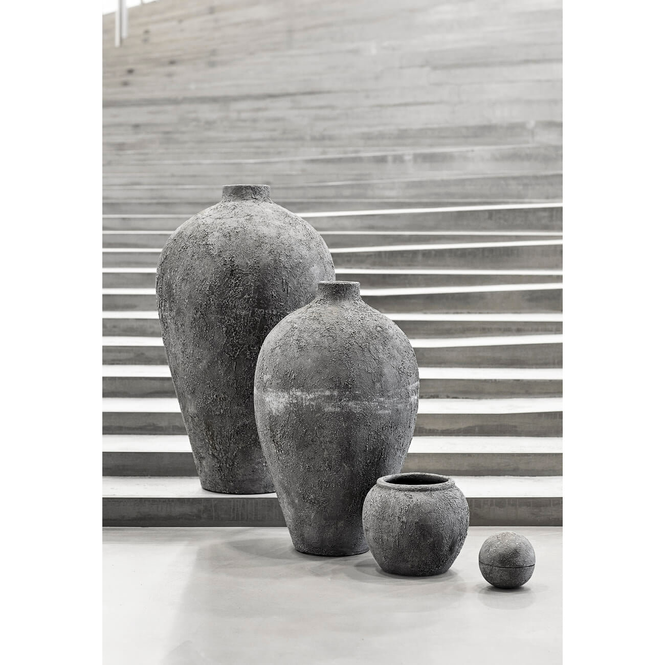 Krukke Luna Grey 80 - Grå - Terracotta - H: 80 Ø: 45 cm - Muubs - DesignGaragen.dk