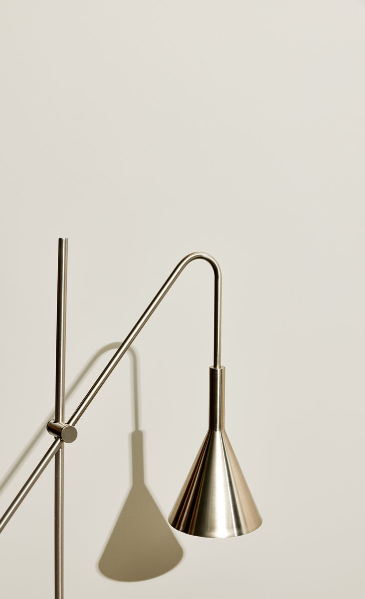 Hübsch köyden seinävalaisimen nikkeli