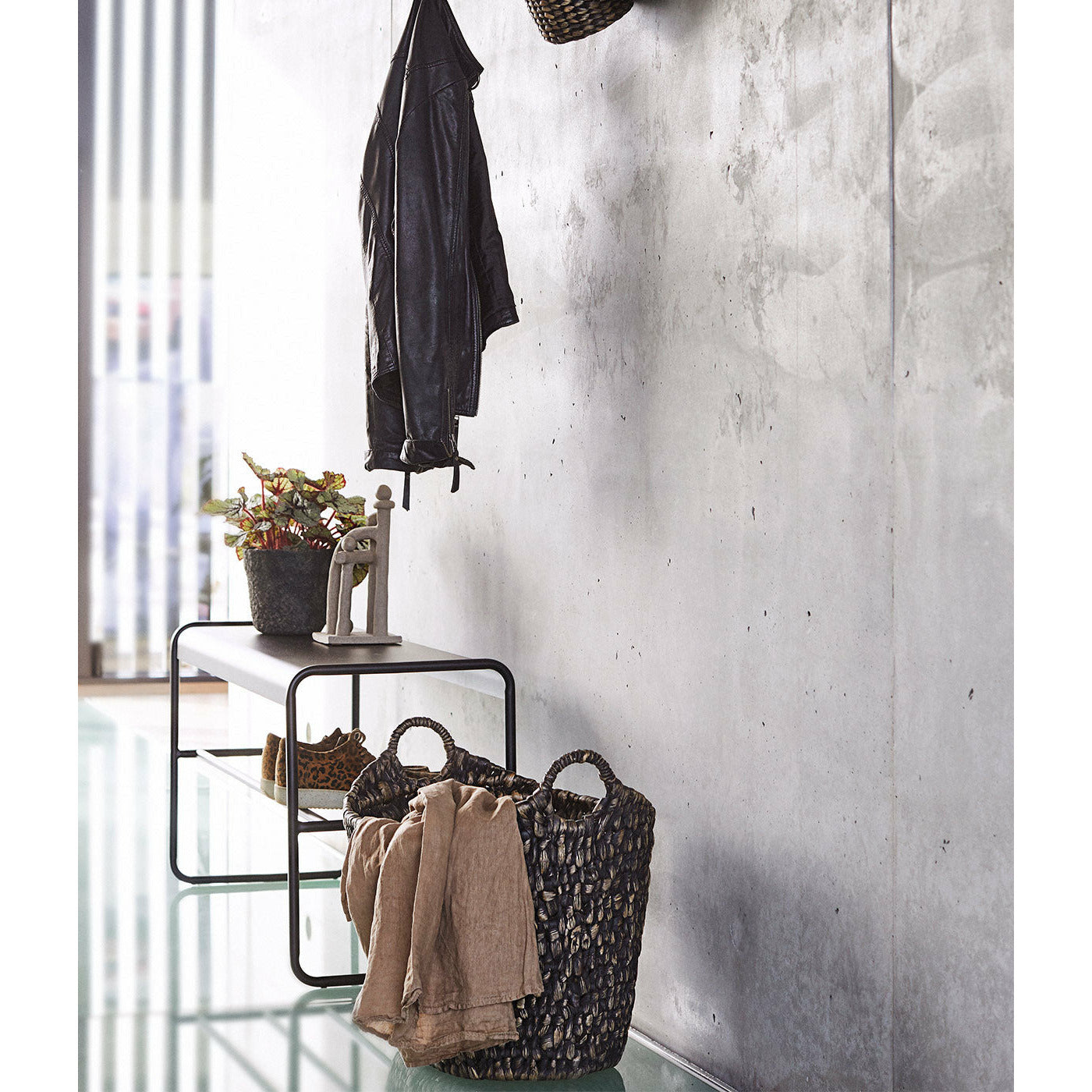Krukke Mosu 16 - Mos grøn - Cement med rå sand finish - H: 16 Ø: 17 cm - Muubs - DesignGaragen.dk