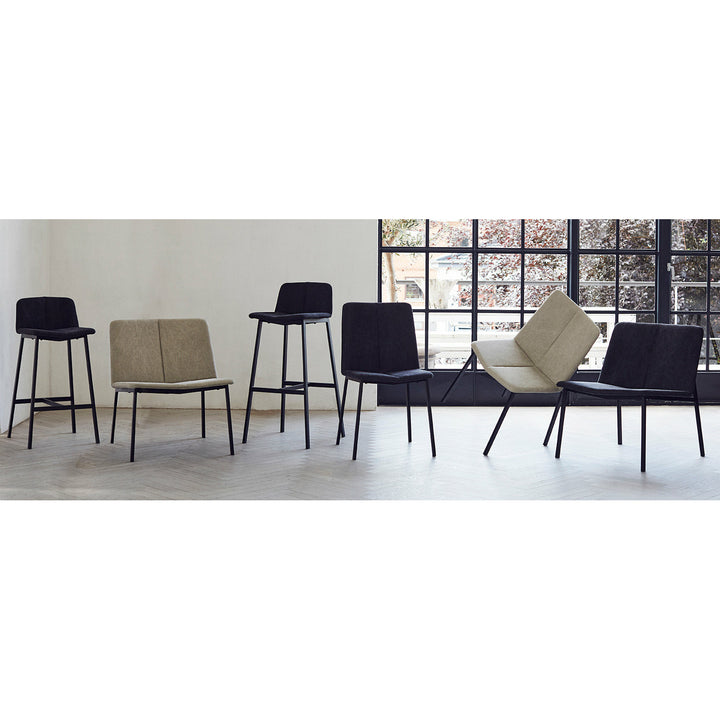 Muubs Barstol Chamfer Anthracite 65 - Antracit/Sort - Kanvas stof/Powder coated met. W49 H84 D41cm - DesignGaragen.dk.
