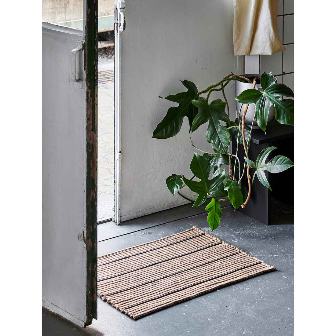 Stripe Doormat 50x72 cm - beige/musta - kierrätetty polyesteri