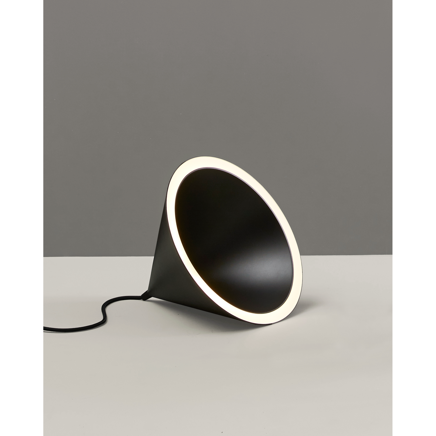 WOUD - Annular pendant (Large) - Black - WOUD - DesignGaragen.dk
