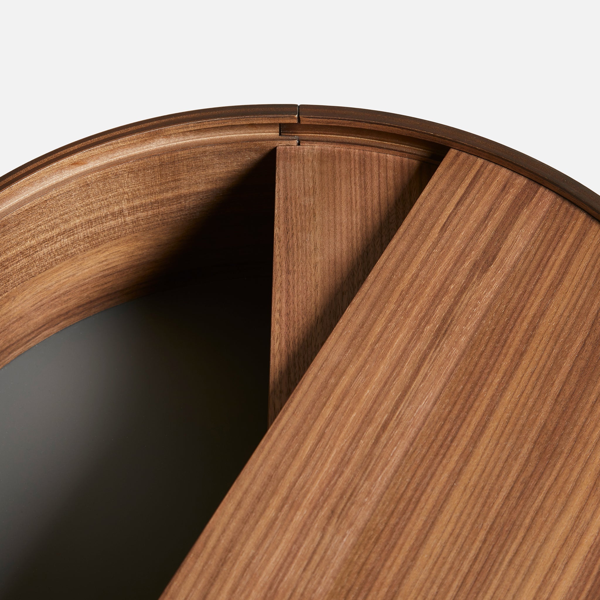 WOUD - Arc side table (42 cm) - Walnut - WOUD - DesignGaragen.dk