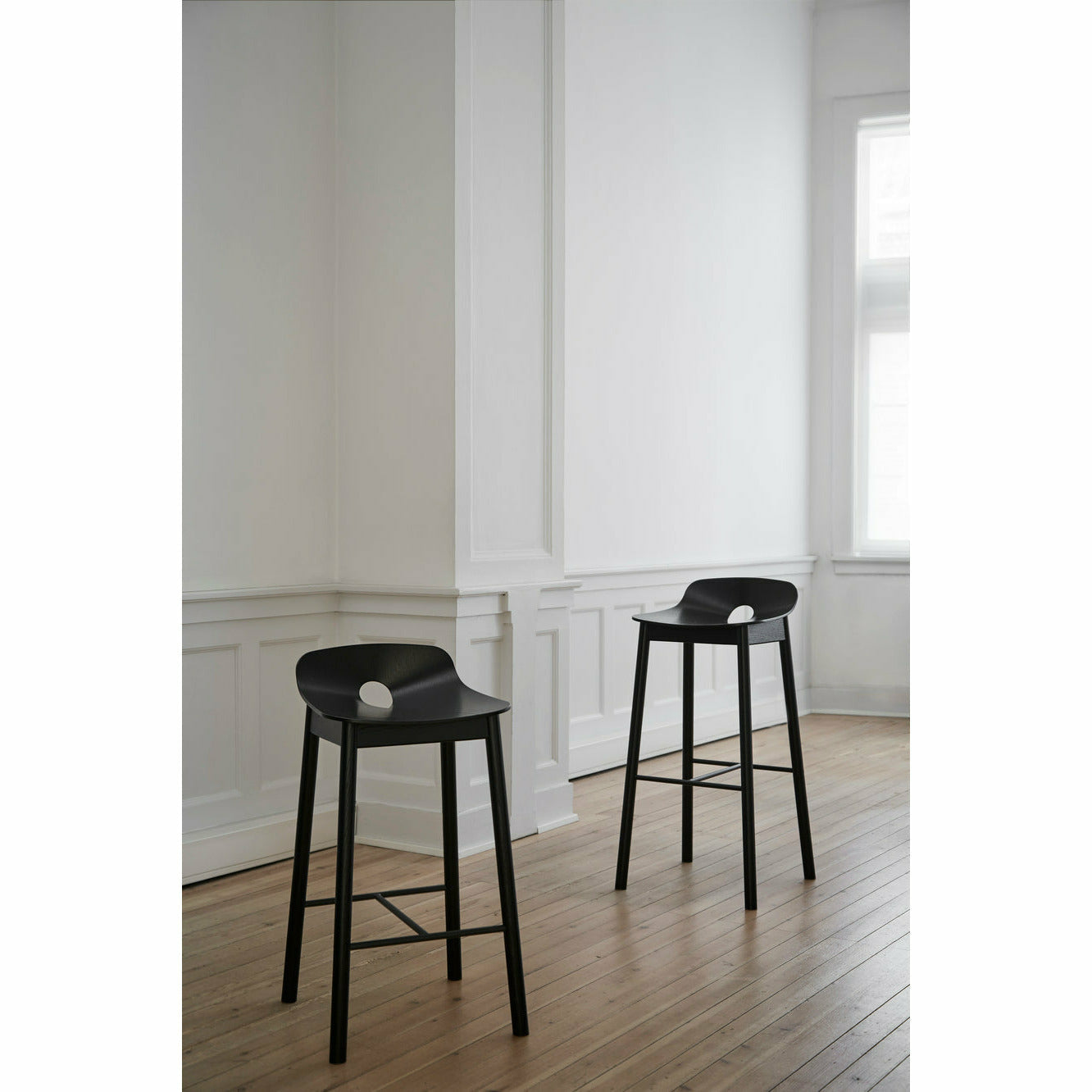 WOUD - Mono bar stool - Black - WOUD - DesignGaragen.dk