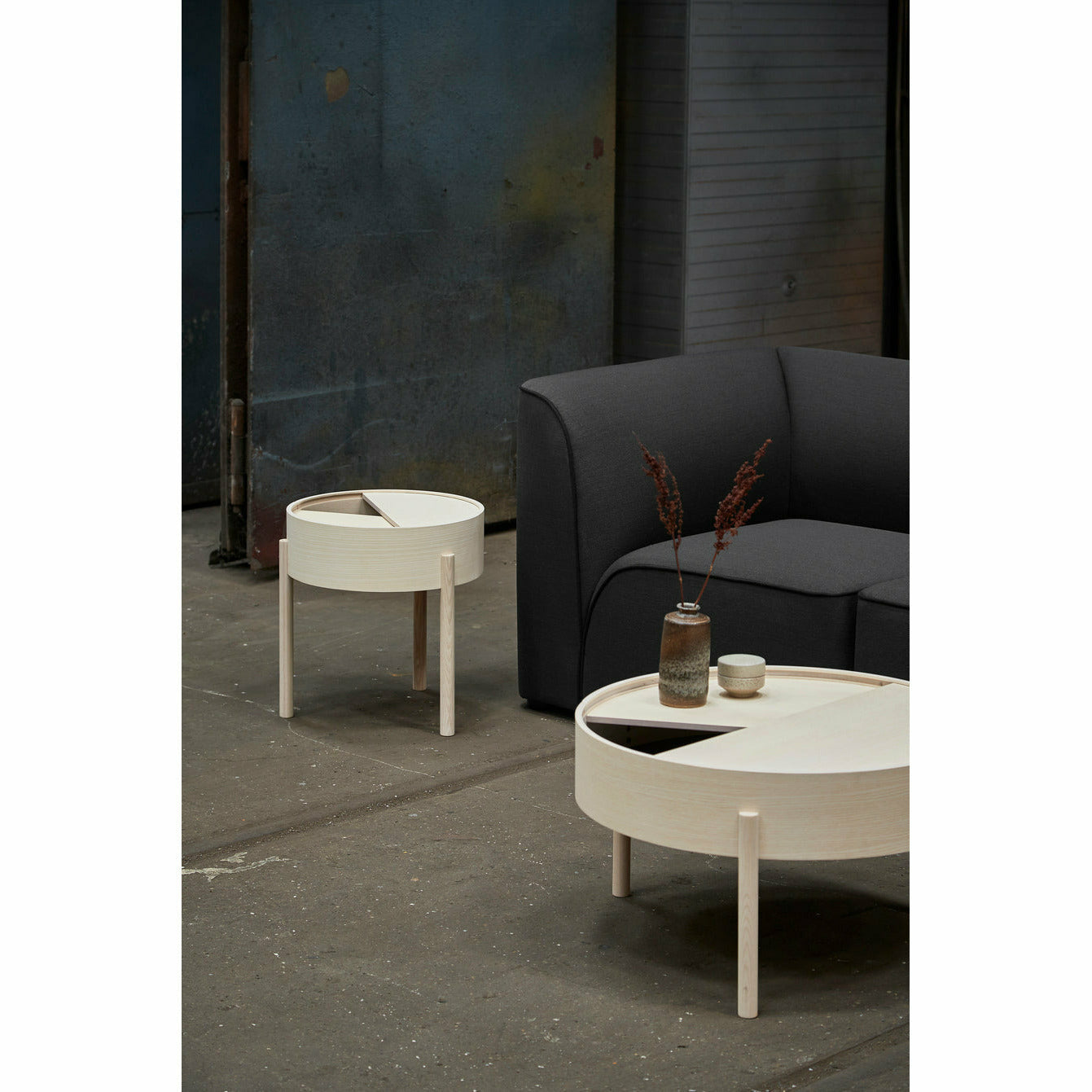 WOUD - Arc coffee table (66 cm) - White pigmented ash - WOUD - DesignGaragen.dk