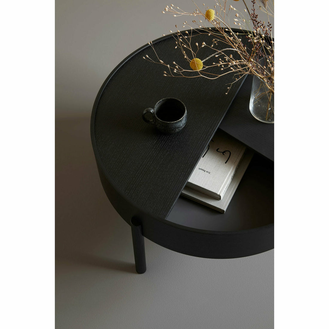 Woud - Arc -sohvapöytä (66 cm) - musta