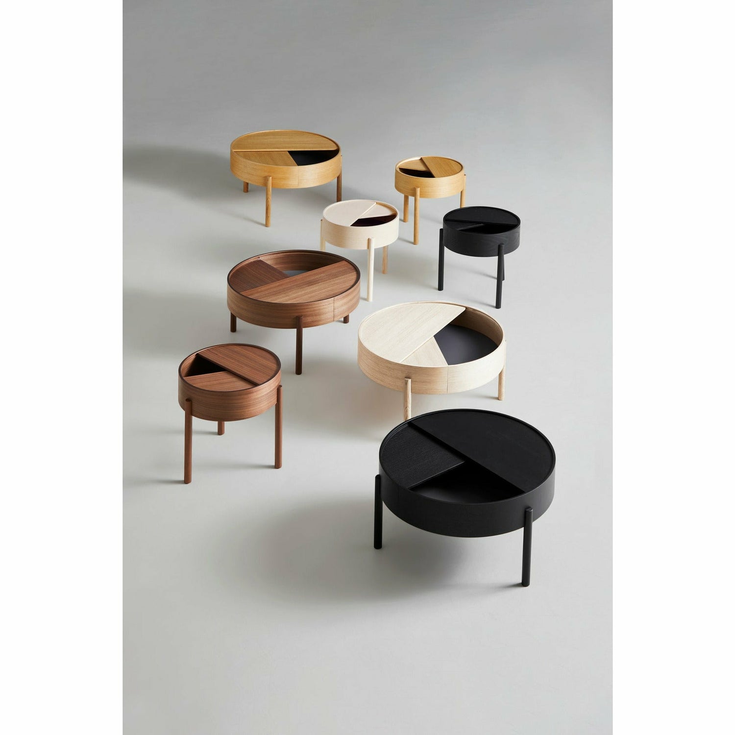 WOUD - Arc side table (42 cm) - Walnut - WOUD - DesignGaragen.dk