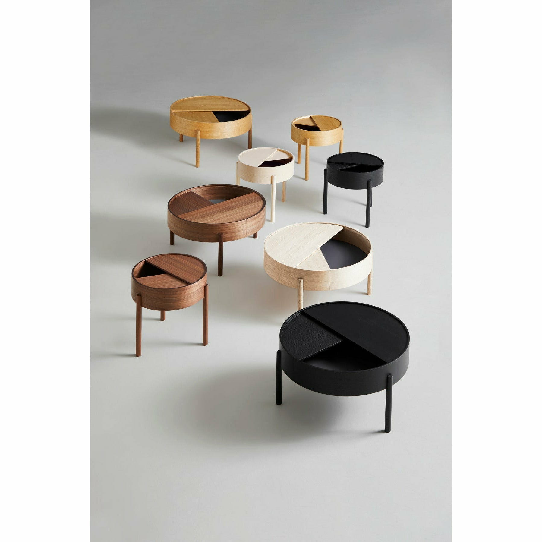 WOUD - Arc side table (42 cm) - Walnut - WOUD - DesignGaragen.dk