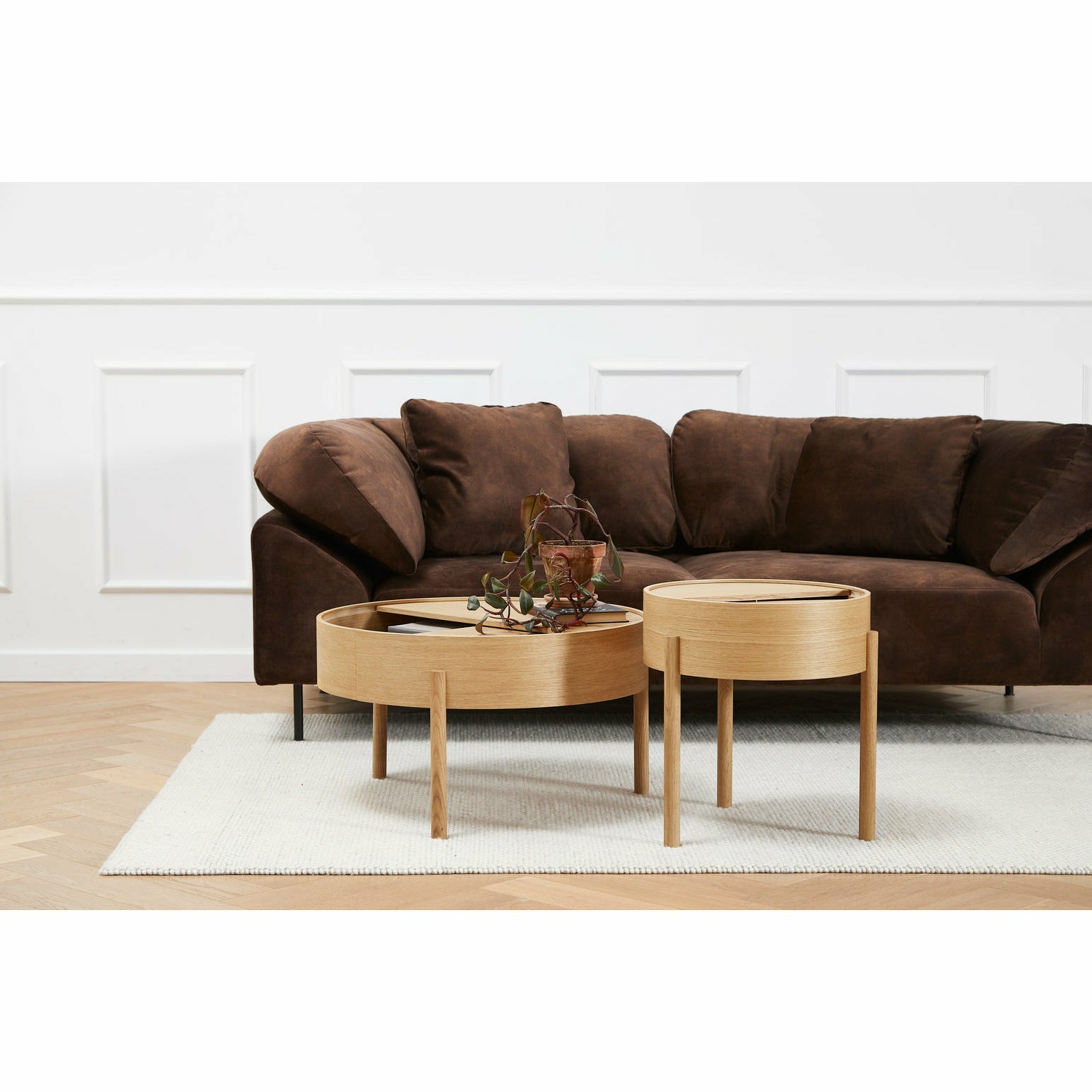 WOUD - Arc side table (42 cm) - Oiled oak - WOUD - DesignGaragen.dk
