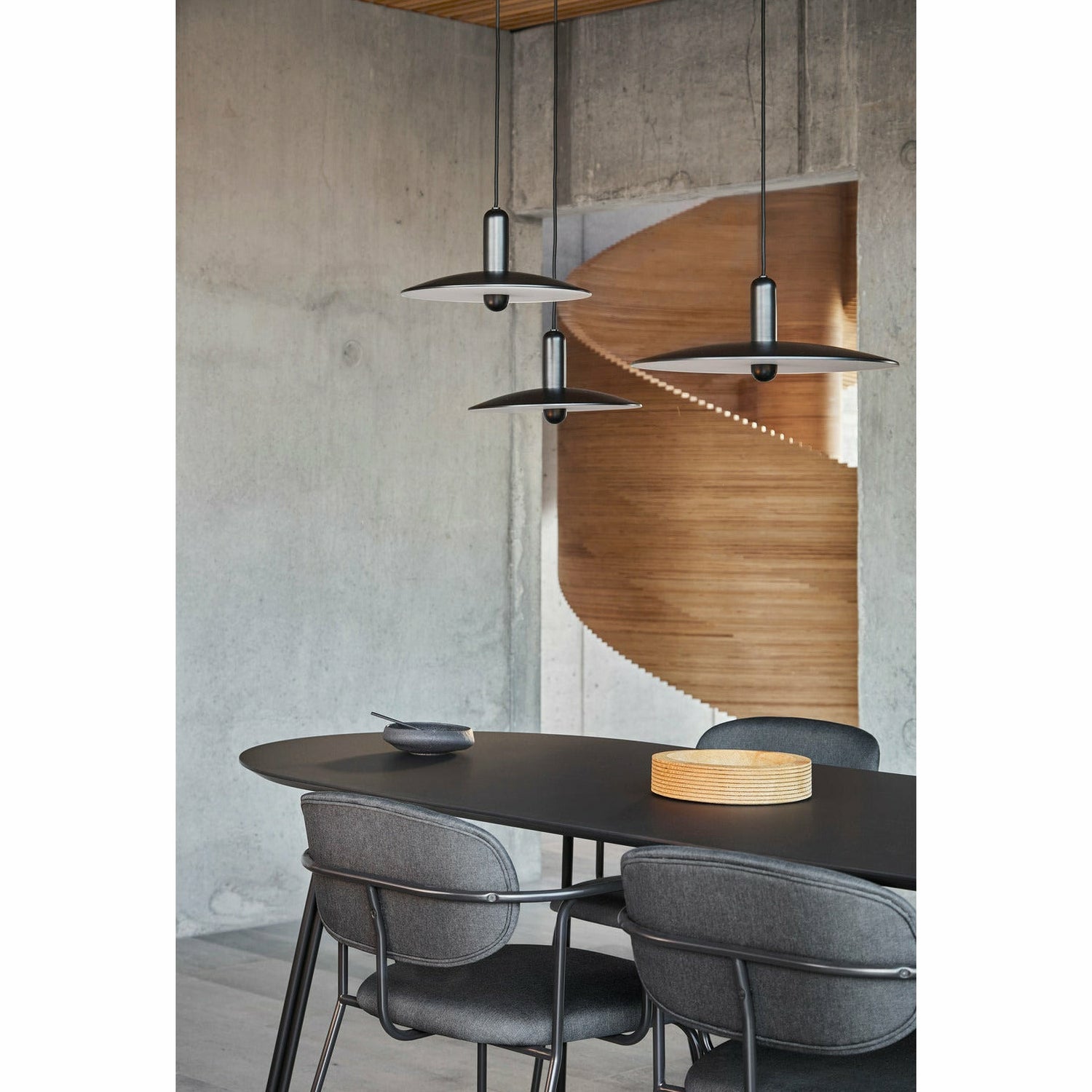 WOUD - Tree dining table (220 cm) - Charcoal black/black - WOUD - DesignGaragen.dk