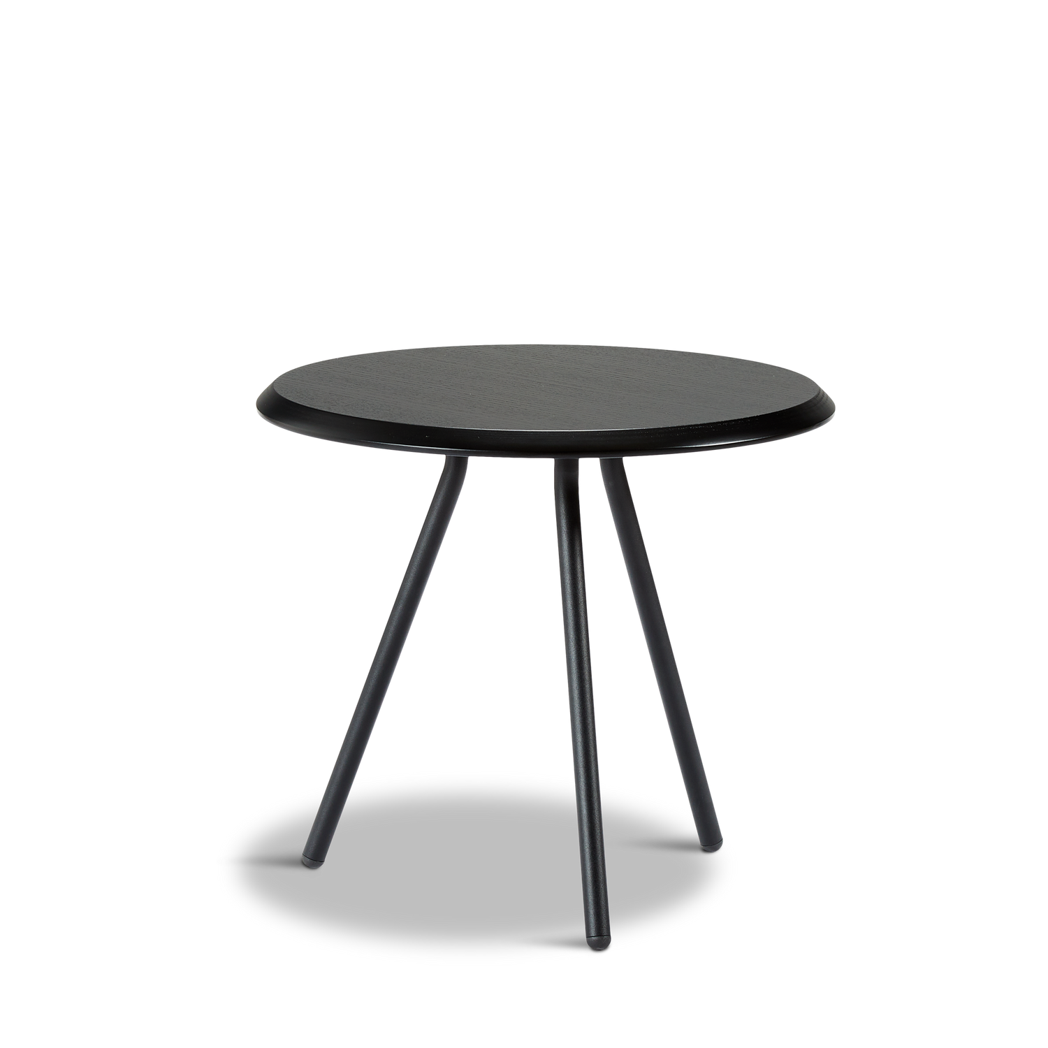 WOUD - Soround side table - Black ash (Ø45xH40,50) - WOUD - DesignGaragen.dk