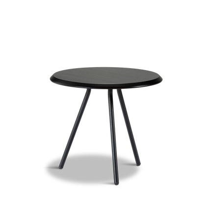 WOUD - Soround side table - Black ash (Ø45xH40,50) - WOUD - DesignGaragen.dk