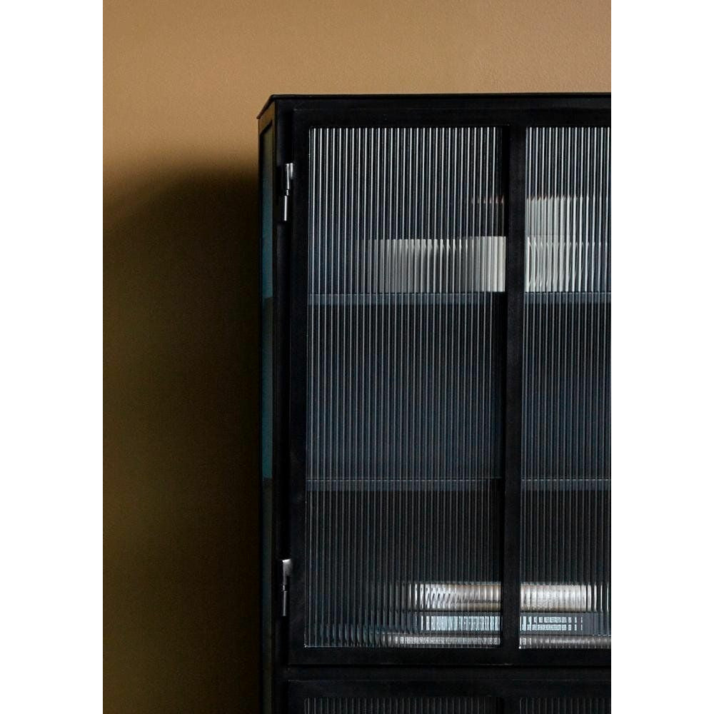 Nordal Groovy näyttää raudassa - 185x130 - musta