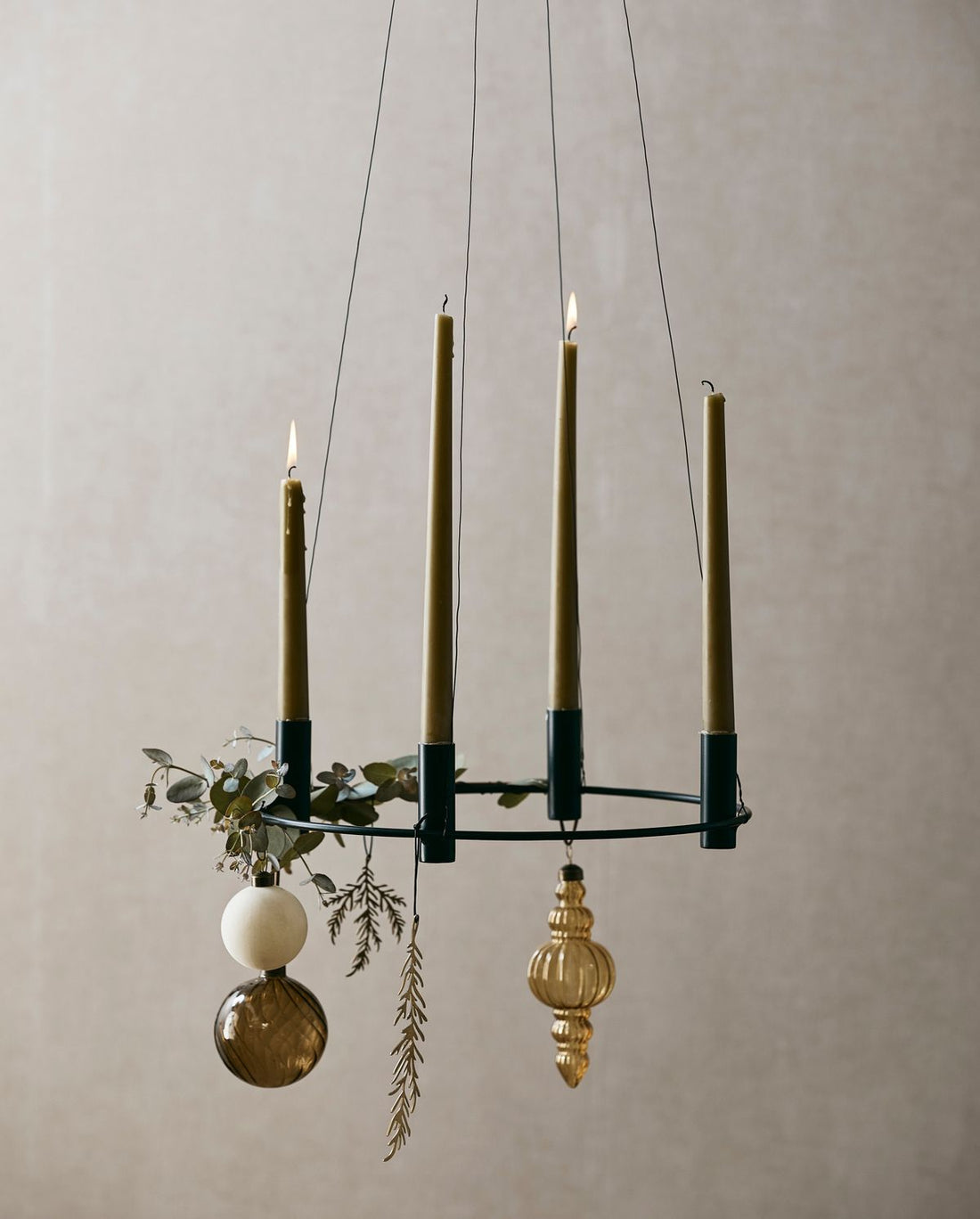 Ironan kynttilänjalka - musta