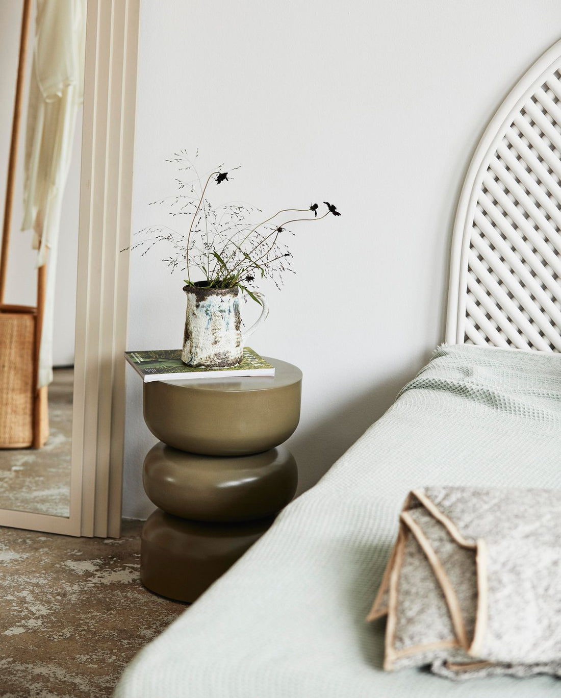 Alman sivupöytä - tummanvihreä