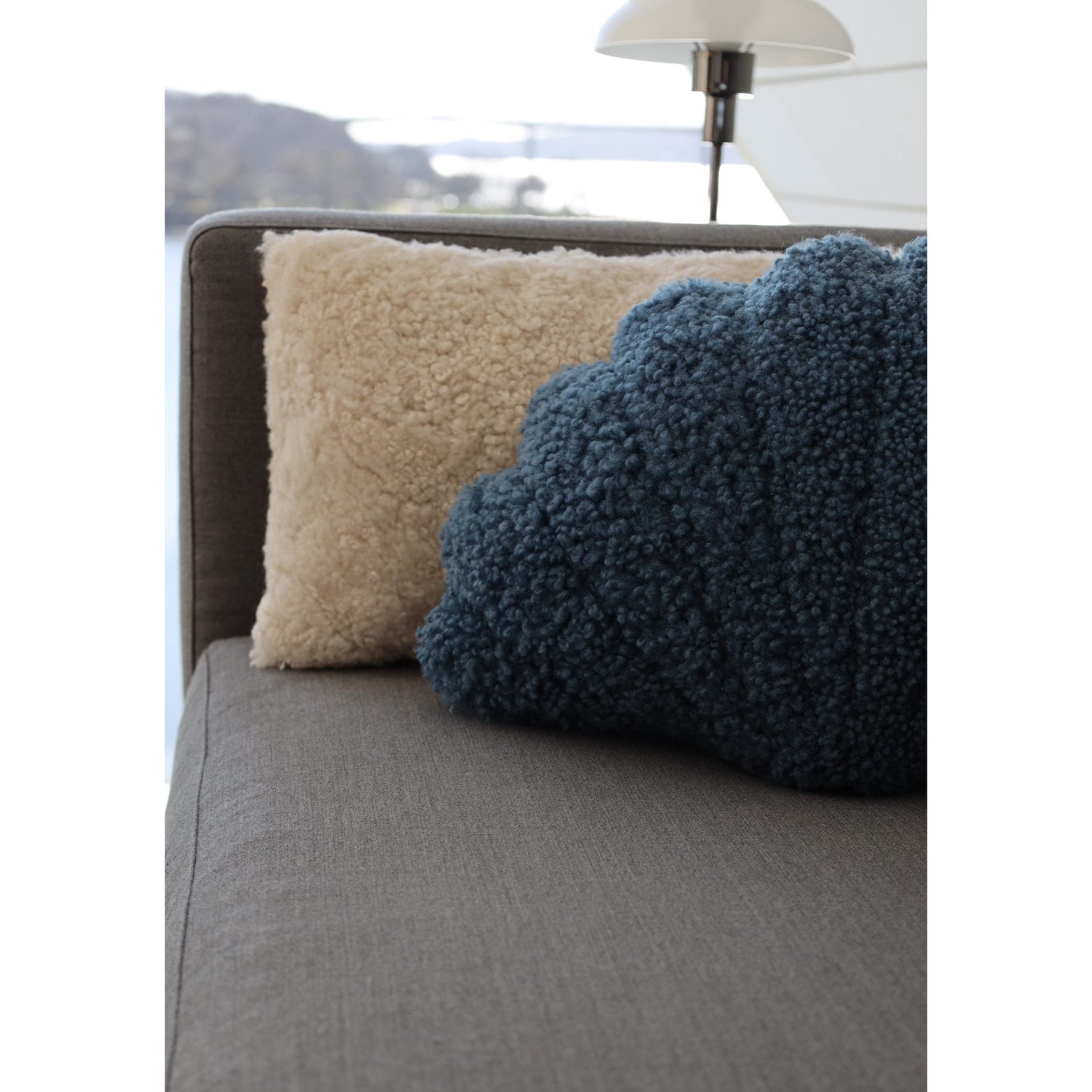 Simpukan tyyny | Lambsann | Uusi -Seelanti | 35x50 cm.