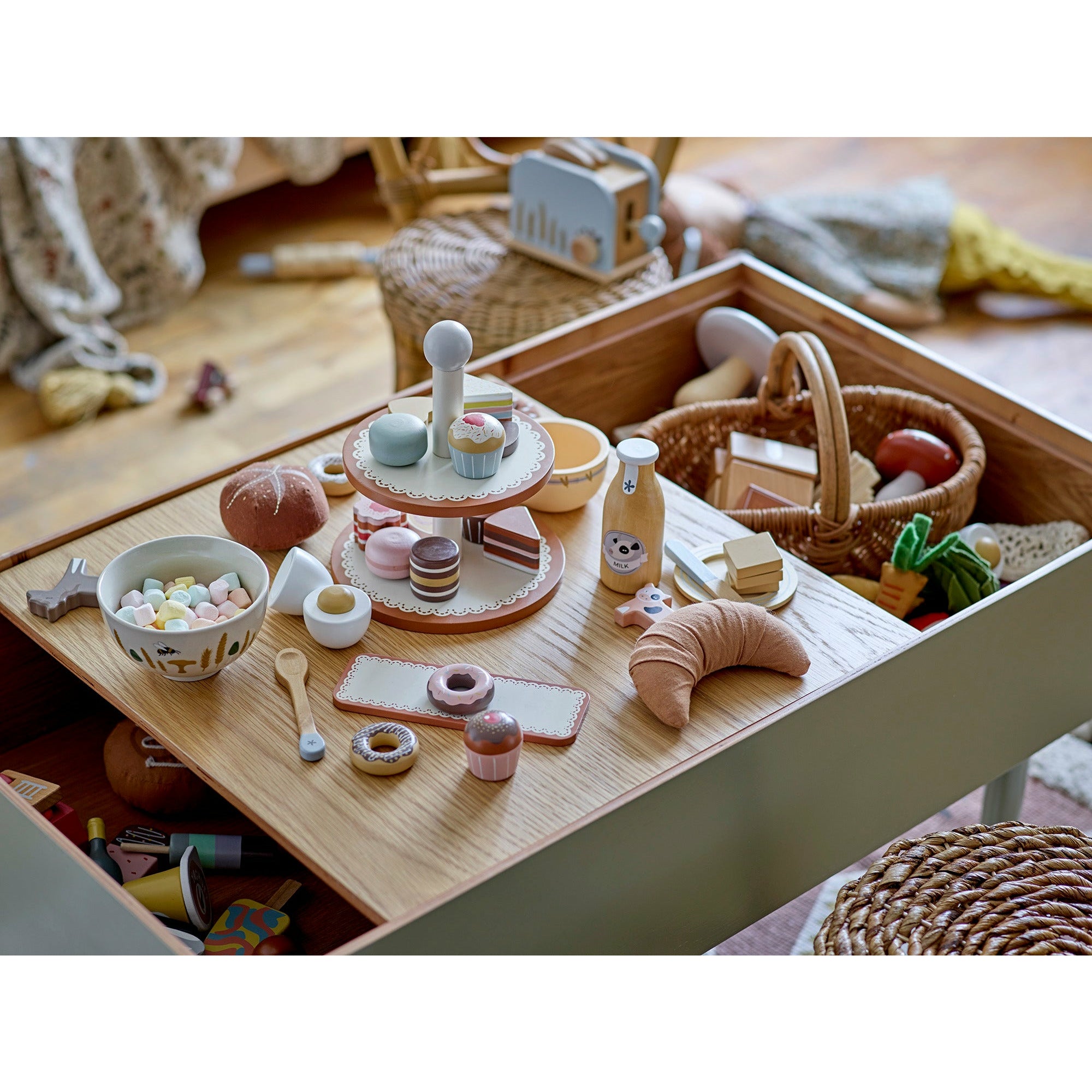 BLOOMINGVILLE MINI Konrad Legetøjsmad, Natur, Bøg - L18xH12xW3 cm, Set of 8 - DesignGaragen.dk.